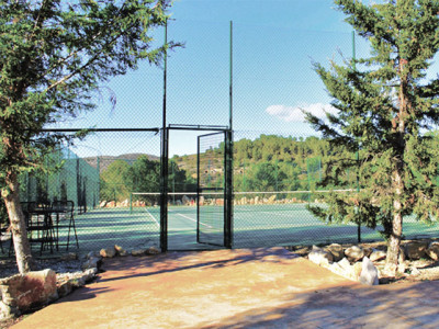 Tennis-Court-Entrance
